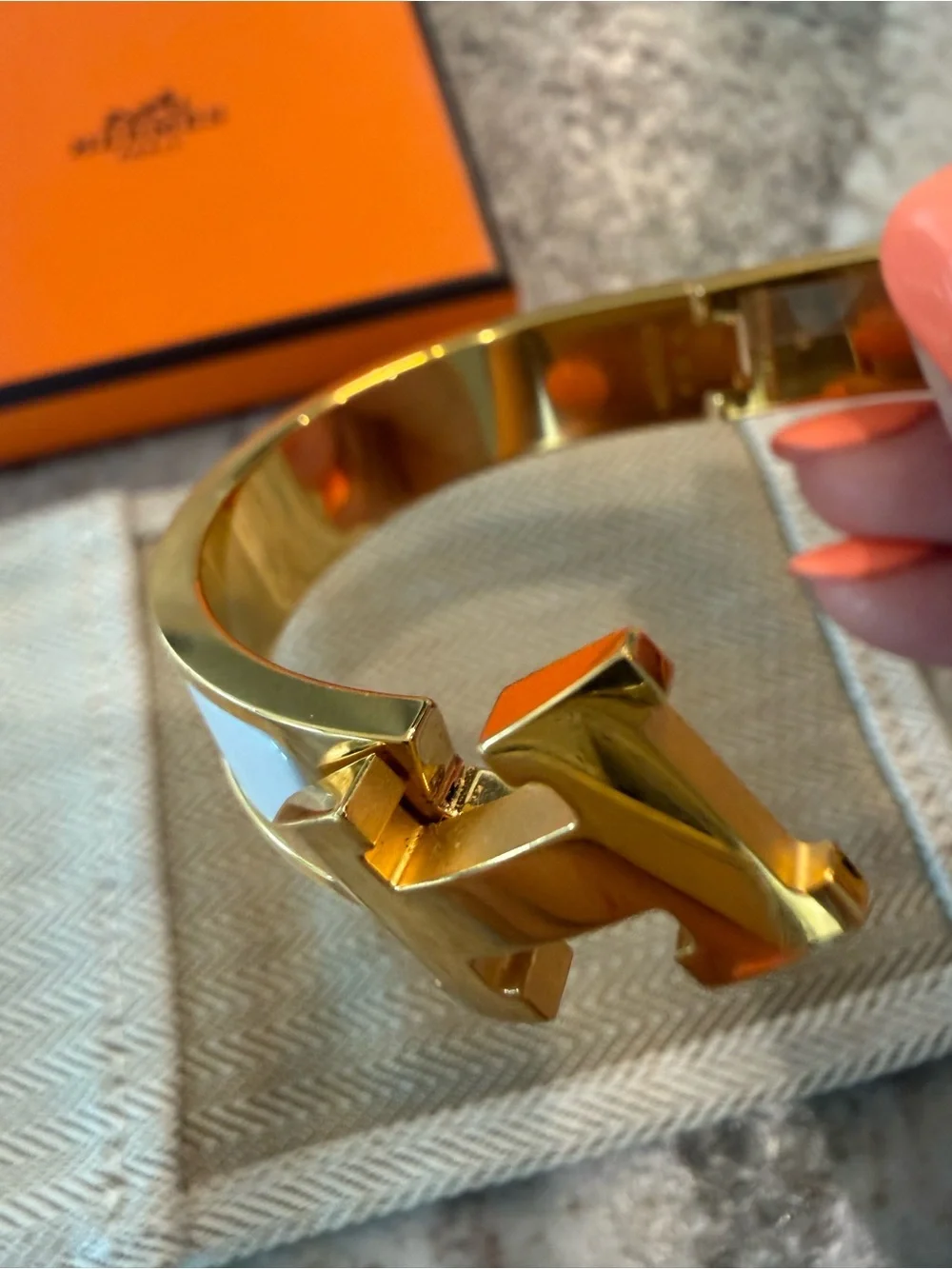 Hermès Clic H Gold and White Enamel Bracelet